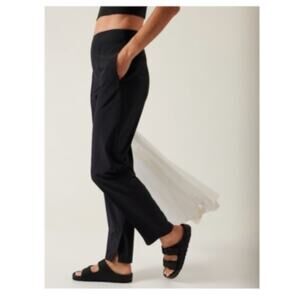 ATHLETA Brooklyn Heights Pant Sz 4 Black #882642
